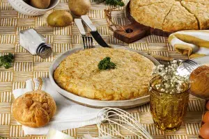 SPANISH OMELET WITH ONION