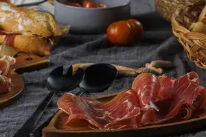 Jamón Serrano Bone-in 15.5lb aprox 