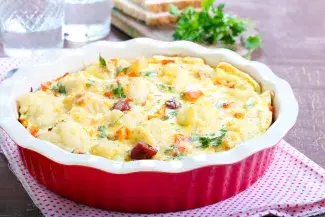 Cauliflower au gratin with chorizo