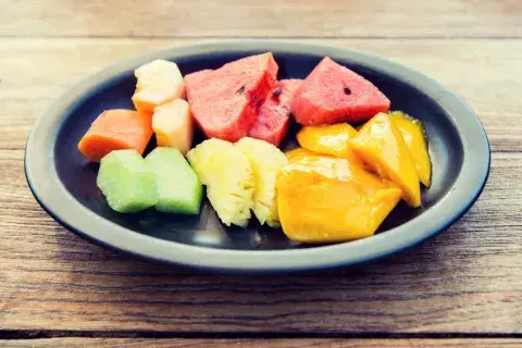 Only eating fruit for dinner can make you fatter