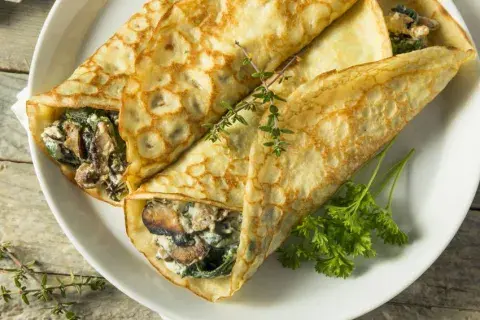 Crepes de langostinos y verduras